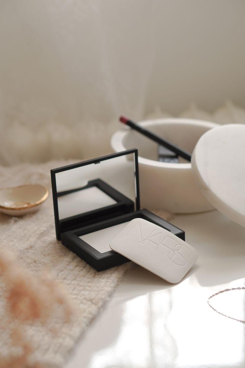 Nars light reflecting setting podwer - باودر مثبت المكياج