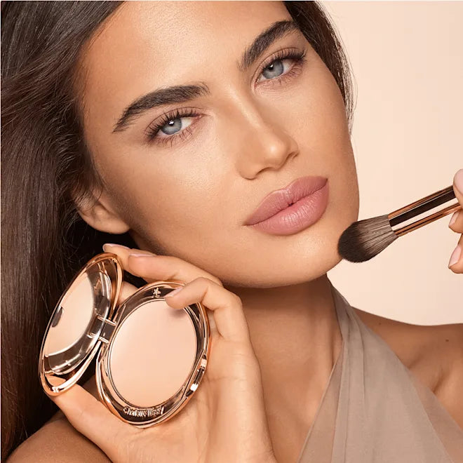Charlotte tilbury airbrush flawless complexion perfecting micro powder -شارلوت تيلبري باودر مضغوط
