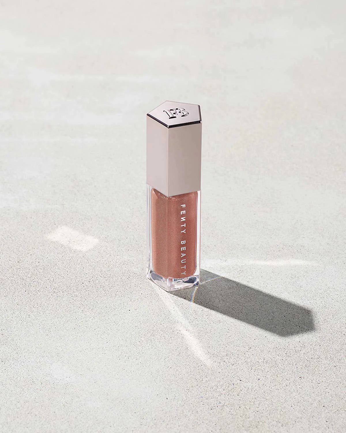 Fenty beauty gloss bomb - كلوس الشفاه فينتي بيوتي