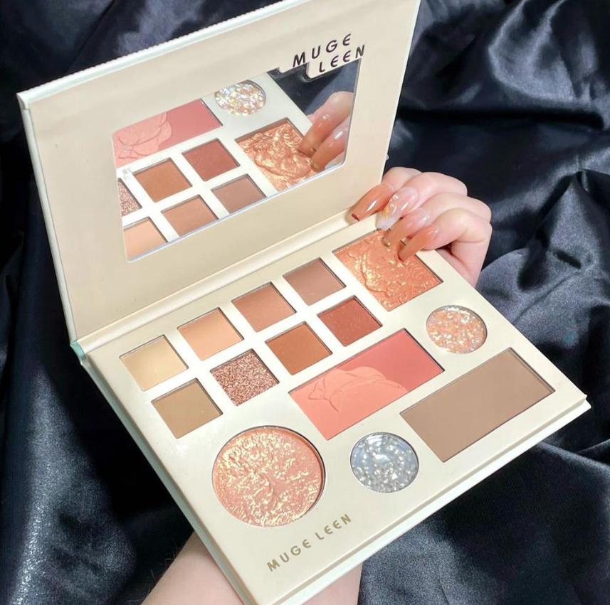 Muge leen MJGELEEN step and rise eye shadow composition center-باليت ظلال العيون