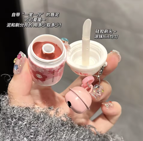 Round cup matte lip mud from and song-أحمر الشفاه