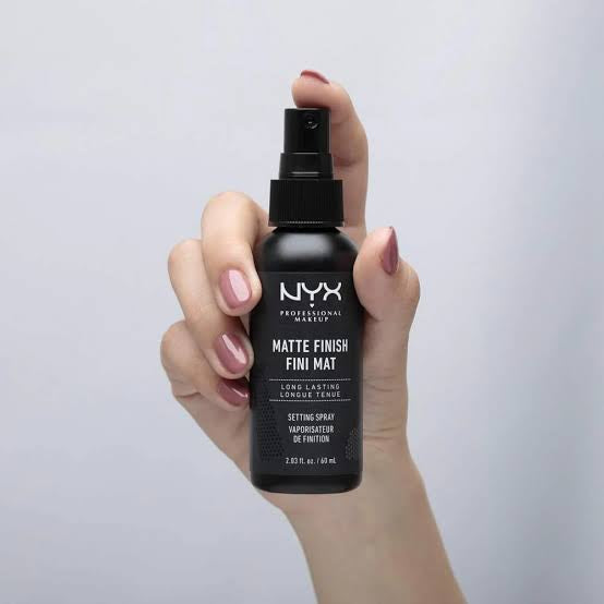 Nyx makeup setting spray dewy finish - بخاخ تثبيت المكياج  من نيكس