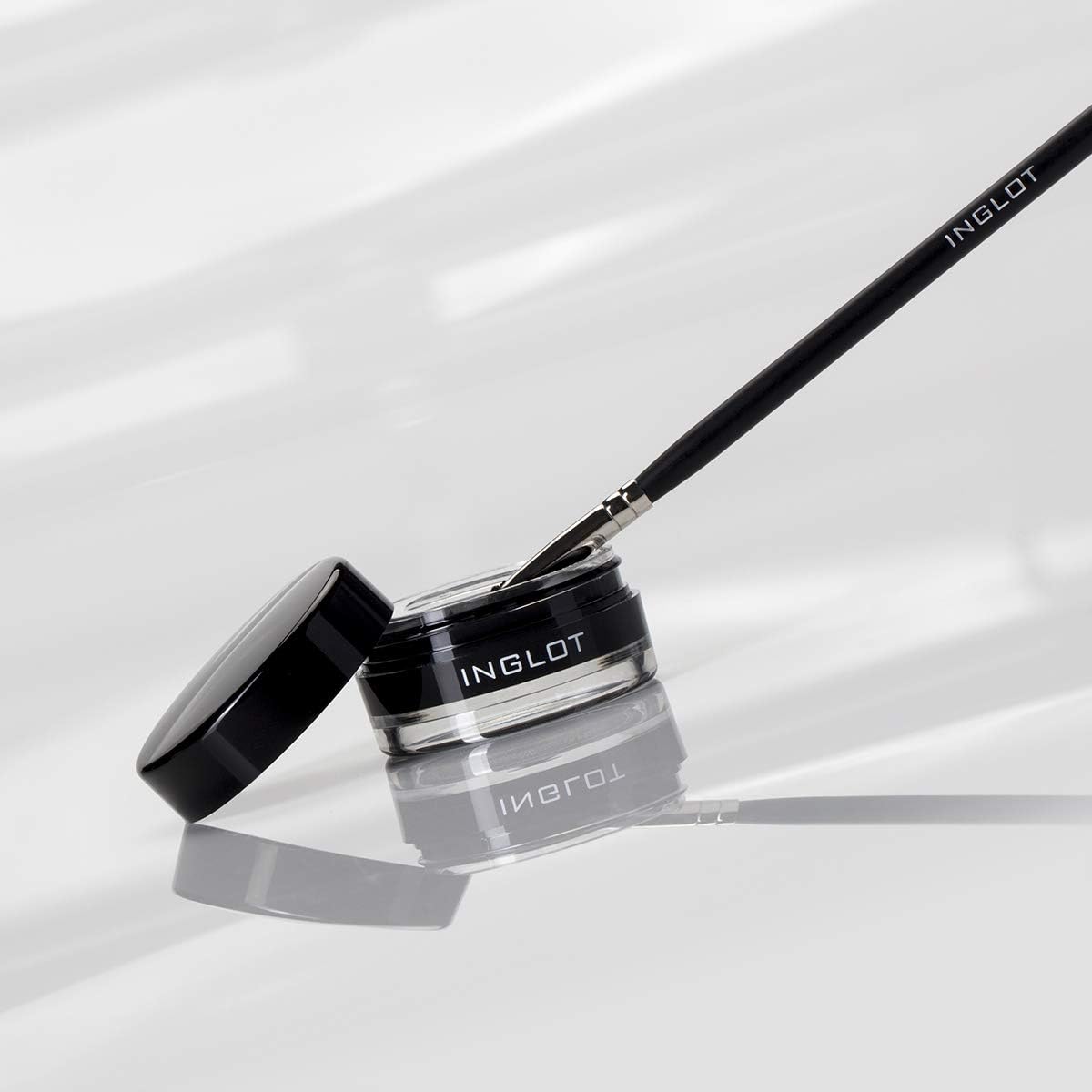 Inglot gel liner  - جل محدد أسود من أنجلوت